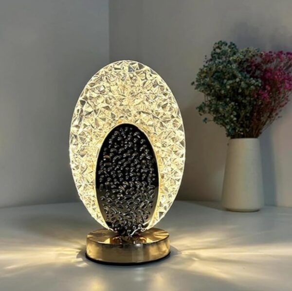 Oval Crystal LED Table Lamp - مصباح طاولة LED  كريستالي بيضاوي الشكل